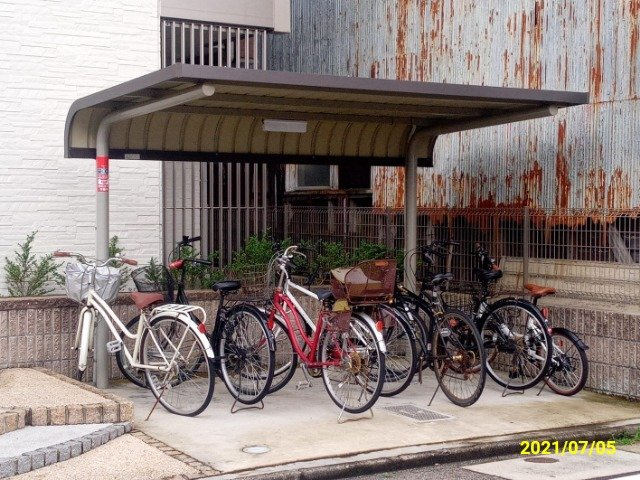 クレイノフェリオのその他|屋根付き駐輪場