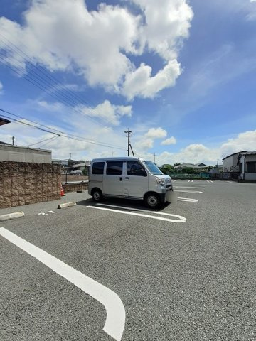ｓｕｎｌｉｔ　御幸Ａの駐車場