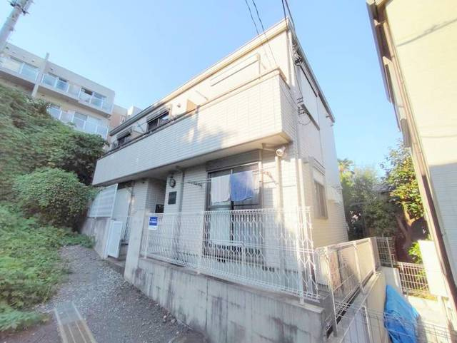 エヌメゾン霞台のエントランス
