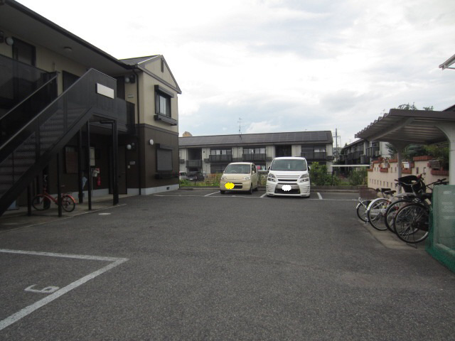 【駐車場】