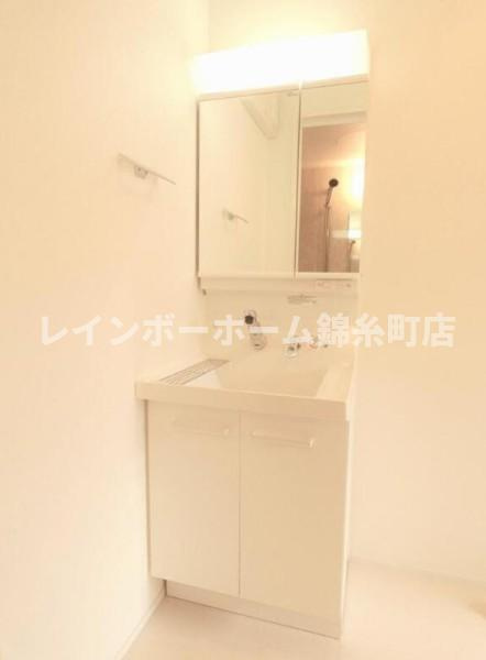 アンバーコートの独立洗面台