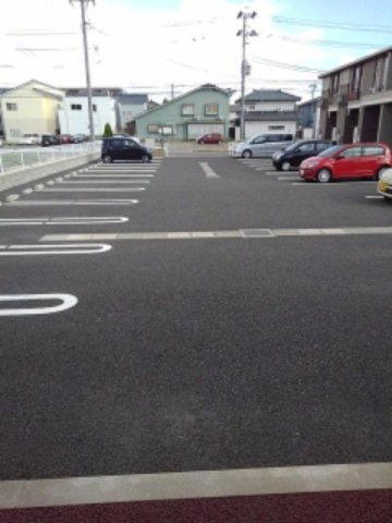 イスカンダルⅡの駐車場