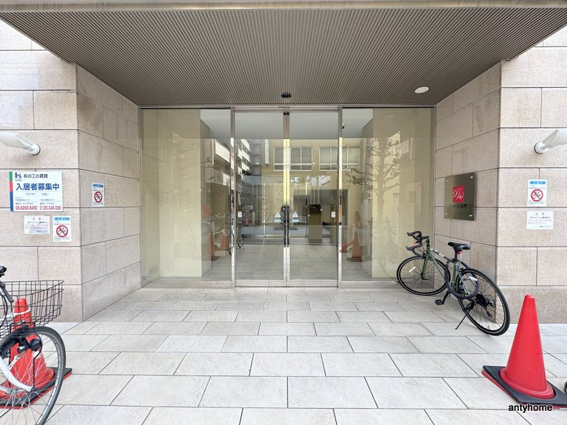 コスモリード谷町六丁目　仲介手数料無料のエントランス