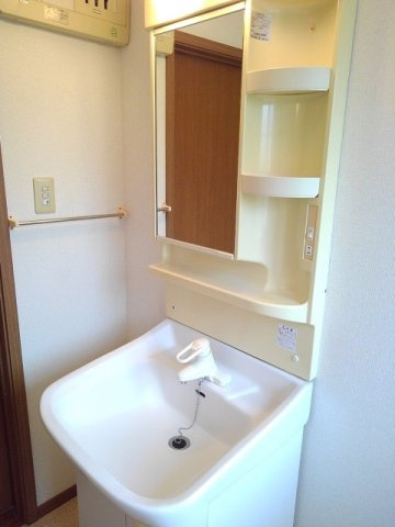 コンフォート平和台Ａの洗面所