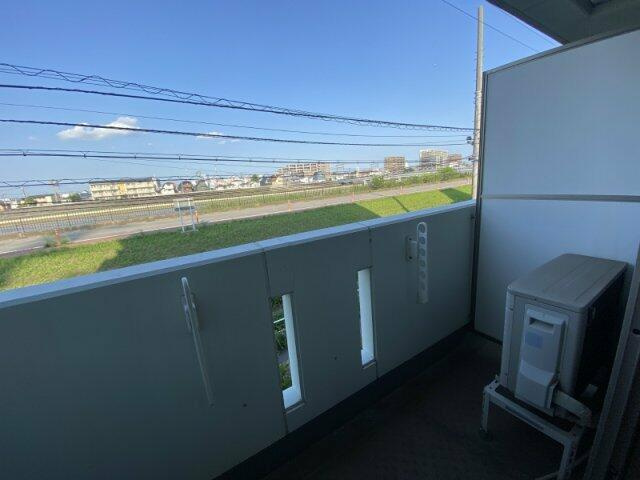葛飾区高砂１丁目の賃貸マンションのバルコニー