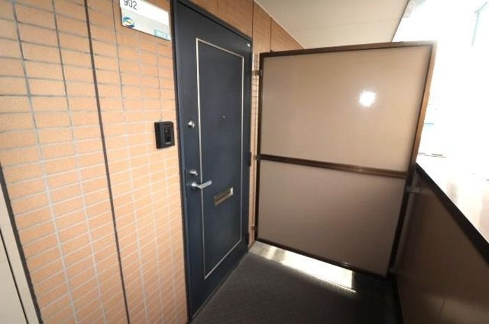 ハイネスモリタの玄関