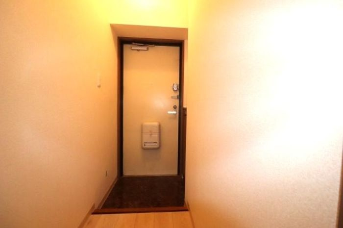 ハイネスモリタの玄関