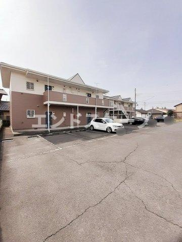 ｍｙ・ｈｏｍｅⅢの駐車場|高崎、前橋のお部屋探しはエンドスケープまで！お客様の理想お聞かせ下さい♪