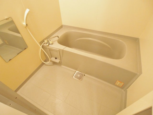 クレッシェンド今村の浴室|※別部屋の写真です