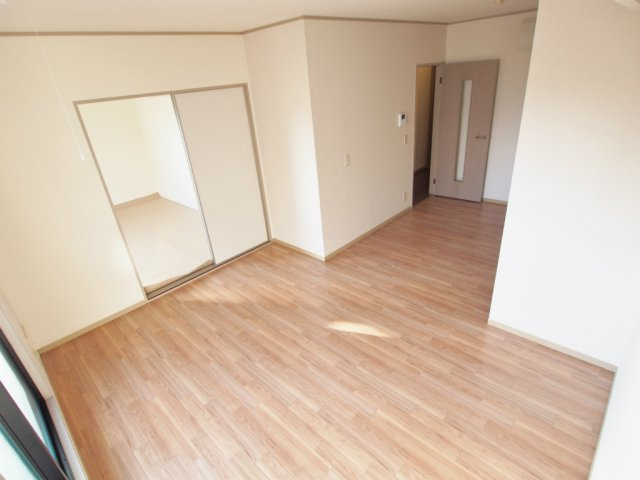 クレッシェンド今村の居間・リビング|※別部屋の写真です
