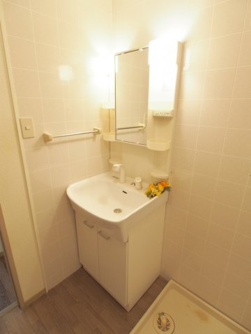 クレッシェンド今村の洗面所|※別部屋の写真です