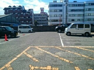 プレイスタウンの駐車場