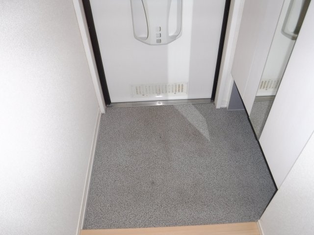 シャルマンⅡの玄関|他のお部屋の参考写真となります。