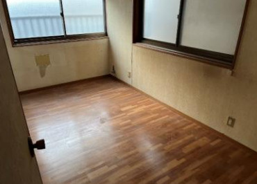 垂水区仲田戸建の洋室