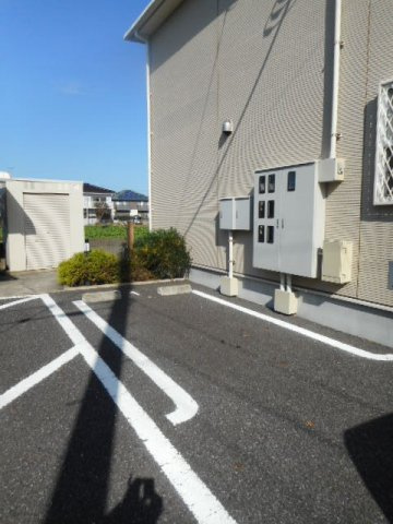 ユニゾン　スクエアの駐車場