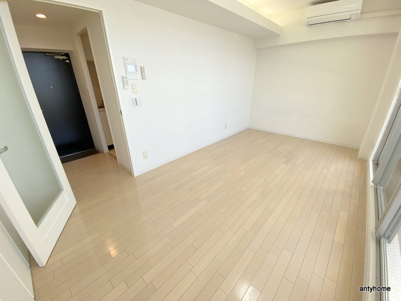 コスモリード谷町六丁目　仲介手数料無料の居間・リビング