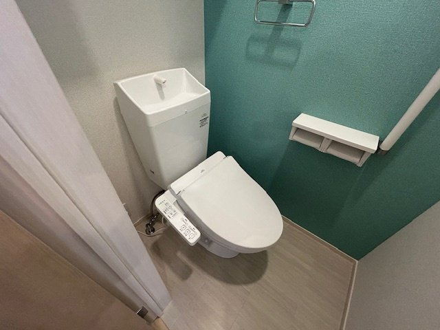 オーリュー下三緒のトイレ
