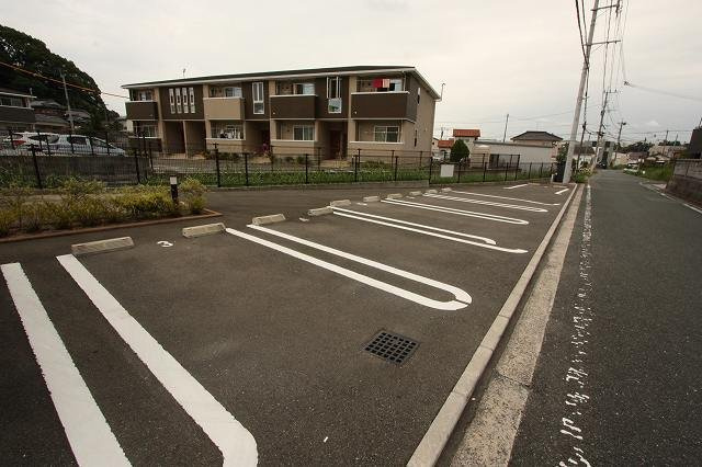 フォルトゥーナの駐車場