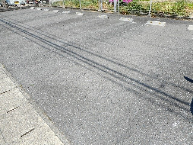 ル・キャステルの駐車場
