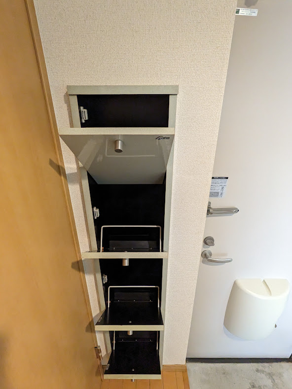 シェーネスハイム黒門の収納|シューズクローゼット