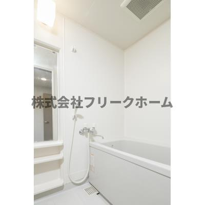 コーボック新小金井の浴室