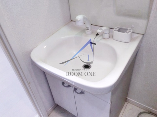 Maison Blanche の洗面所|独立洗面台です。