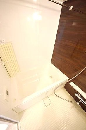 ティモーネ浅草リーヴァの浴室|日々の疲れを癒すお風呂付です