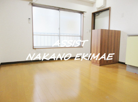 朝日屋ビルの洋室