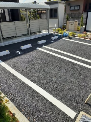 ヒルズ　ガーデンの駐車場