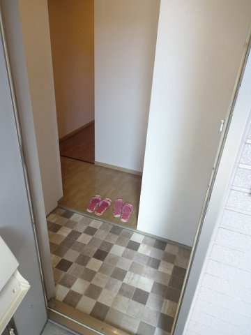 サンモールCの玄関