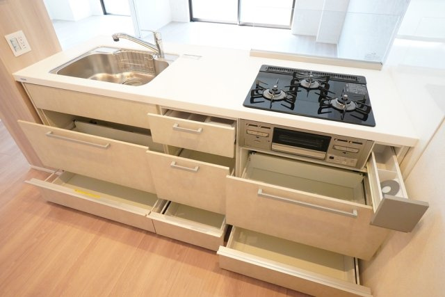ＥＳ－Ｇｒａｎｄｅ錦糸町のキッチン|コンパクトなキッチンで掃除もラクラク