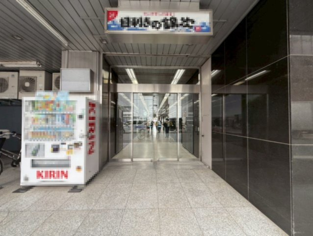 虎ノ門実業会館（本館）　8Fのエントランス