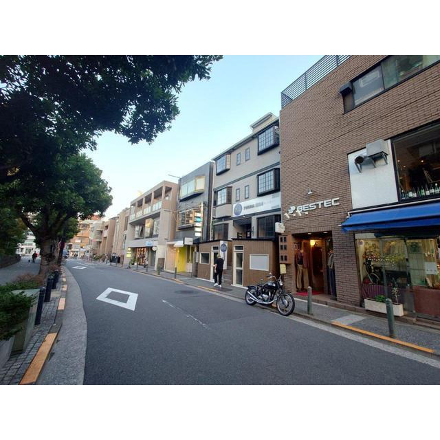 代官山駅前商業ビルの展望| 