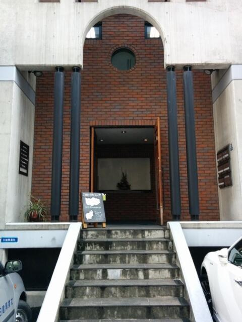 新宿中興ビルのエントランス