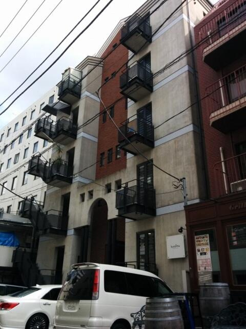 新宿中興ビルの外観