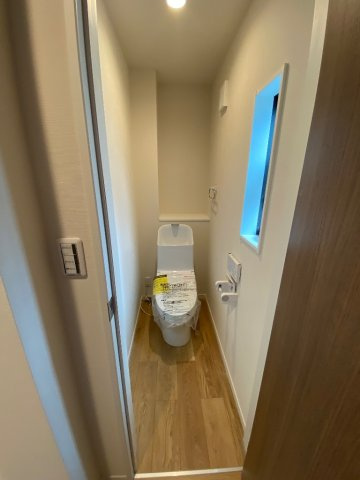 南荻窪3丁目戸建てのトイレ|シンプルで使いやすいトイレです