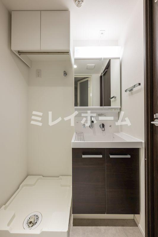 プラティーク下丸子の洗面所|同建物内、別のお部屋の参考写真になります。
