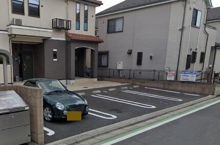プロムナードの駐車場