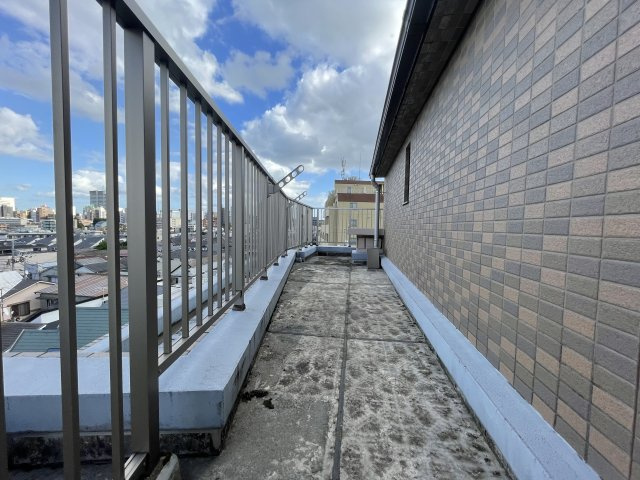 ジュネーゼ方南町 のバルコニー