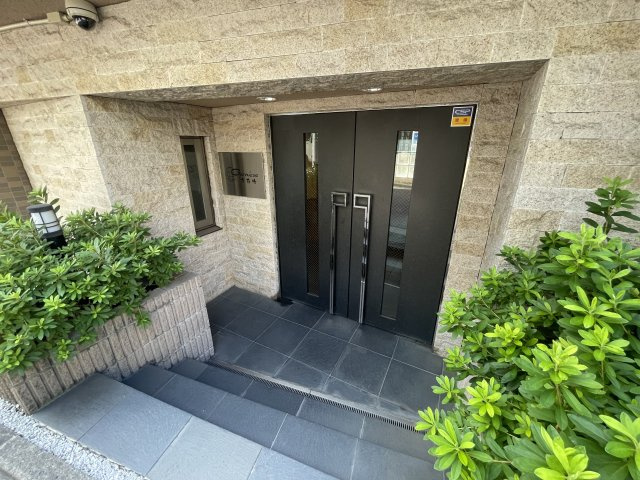 ジュネーゼ方南町 のエントランス