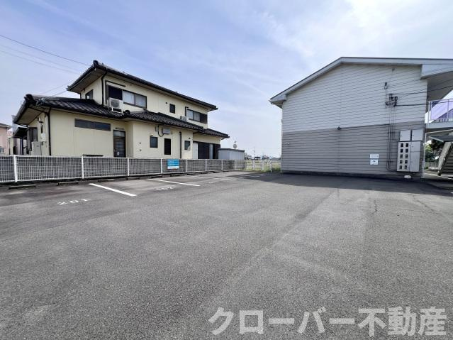 フォブール八幡の駐車場|駐車場