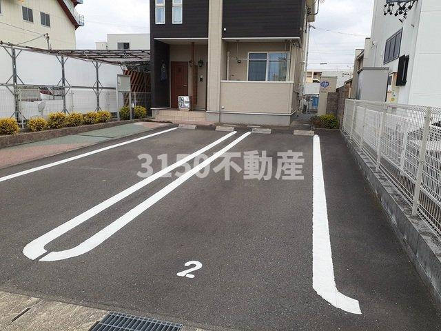 柳風荘の駐車場|カースペースがあります