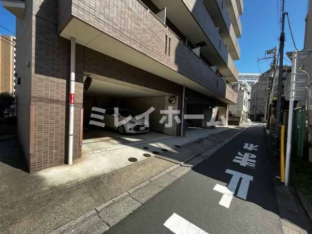 プレサーブ・Kの駐車場