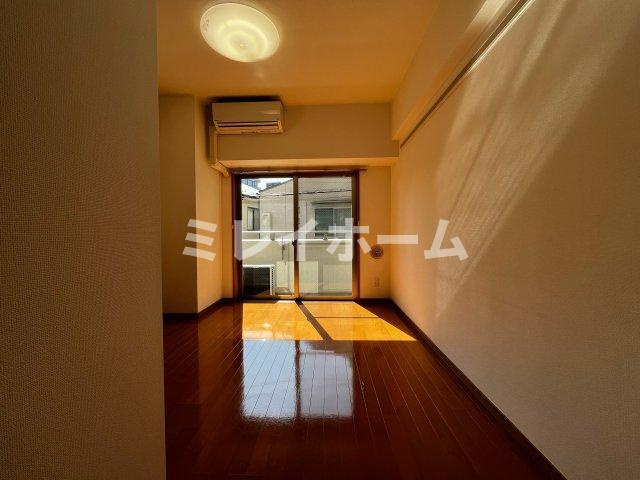 プレサーブ・Kの居間・リビング|同建物内、別のお部屋の参考写真になります