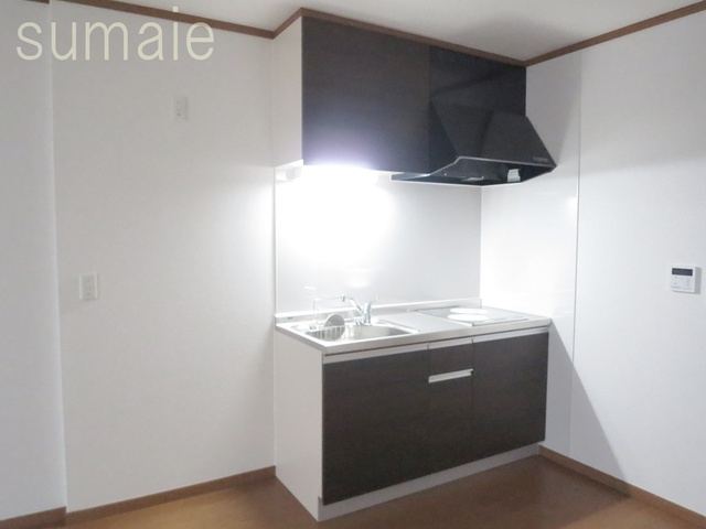 Ｌａｎａｉ　Ｈｏｕｓｅ　３９３　Ｎｏａｈのキッチン|２口ＩＨコンロ設置済みの綺麗なキッチンです♪