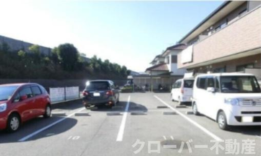 フォブール中村の駐車場|駐車場