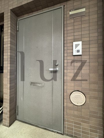 ナイスアーバン横浜プロムナードの玄関