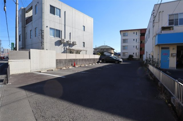 コーポ杉浦の駐車場