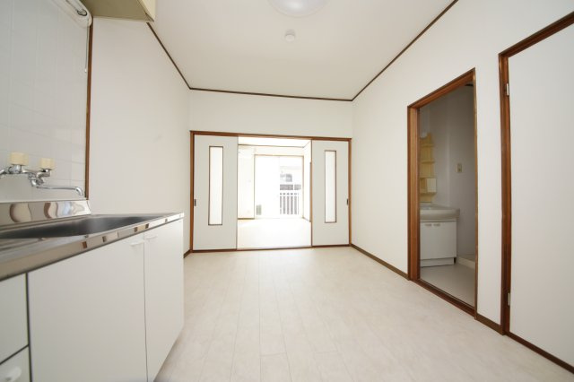 コーポαの内装|別部屋同間取りのお写真となります。参考にご覧くださいませ。