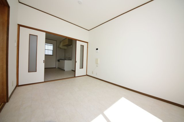 コーポαの洋室|別部屋同間取りのお写真となります。参考にご覧くださいませ。